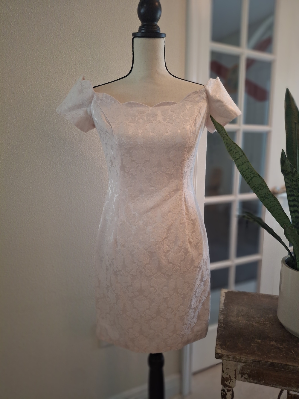 Vintage Roberta Bridal Pale Pink Lace Off-Shoulder Mini Dress